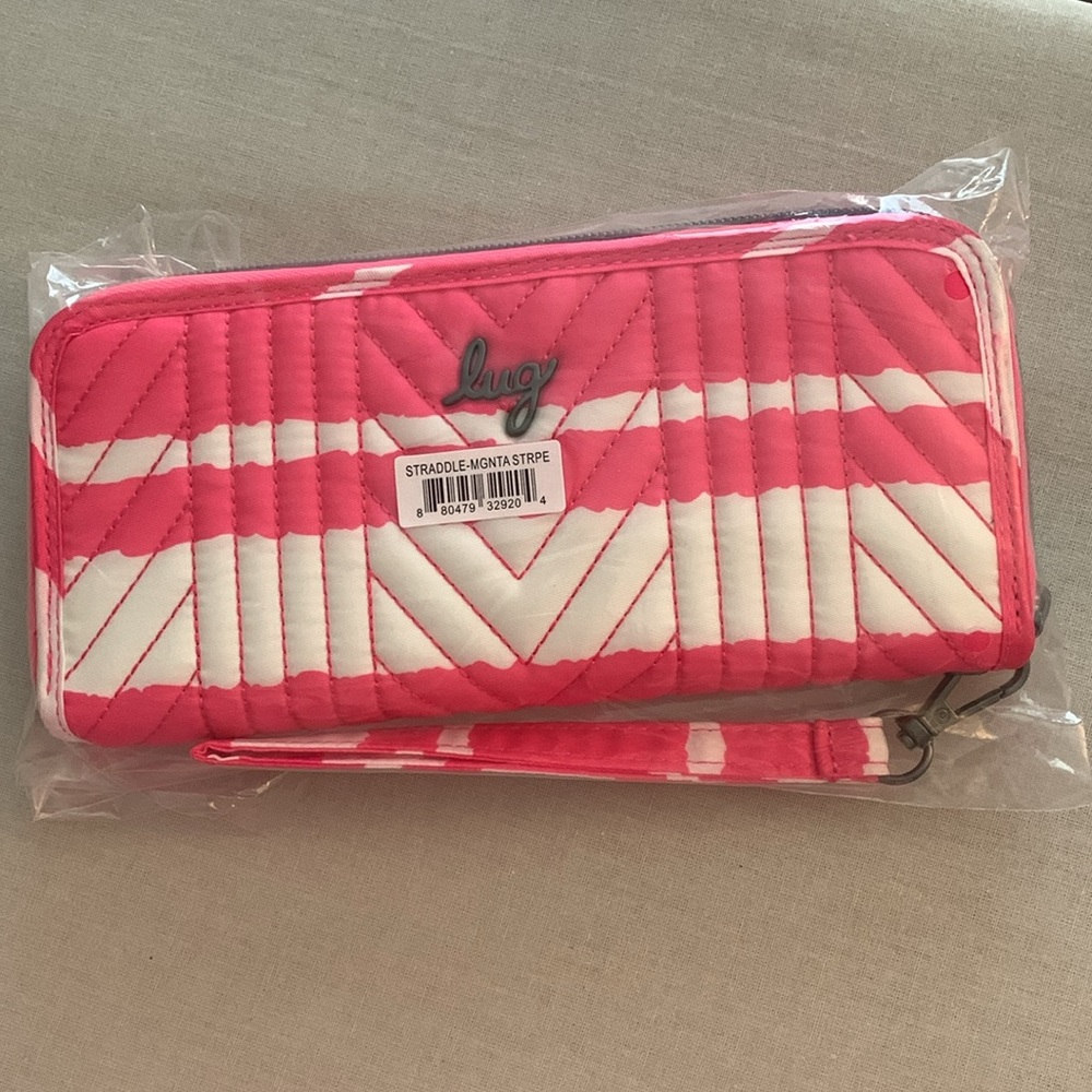 NWT Lug Ziparound Wallet with Wristlet - Picture 8 of 8